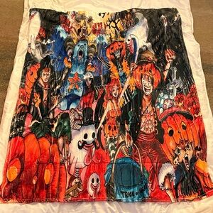 ‘One Piece’ Anime Halloween-themed blanket